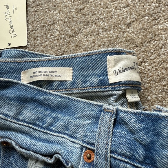 Universal Thread Light Blue Mid Rise Jeans - Picture 2 of 5